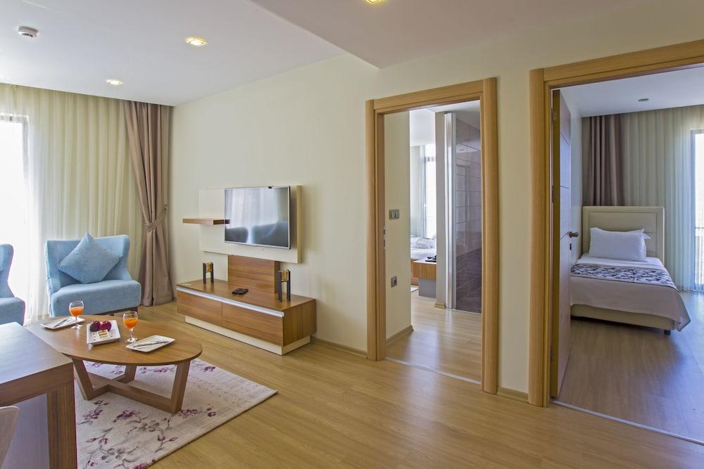 Alesha Suite Otel Τραμπζόν Εξωτερικό φωτογραφία